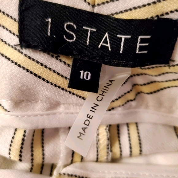 Woman’s dress shorts, size 10 - Picture 4 of 12